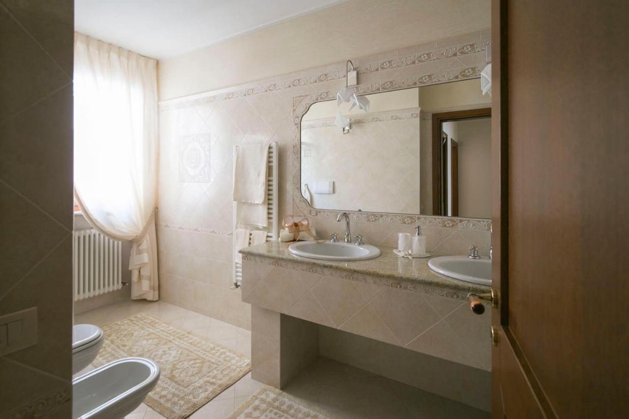 Bed and Breakfast La Casa Di Pimpi Desenzano del Garda Exterior foto
