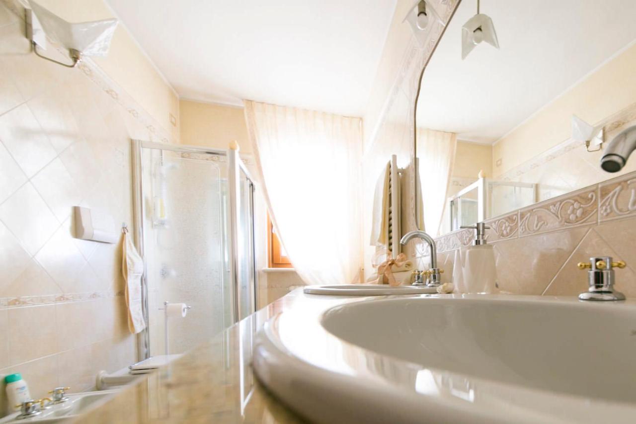 Bed and Breakfast La Casa Di Pimpi Desenzano del Garda Exterior foto