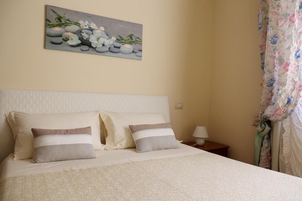 Bed and Breakfast La Casa Di Pimpi Desenzano del Garda Exterior foto